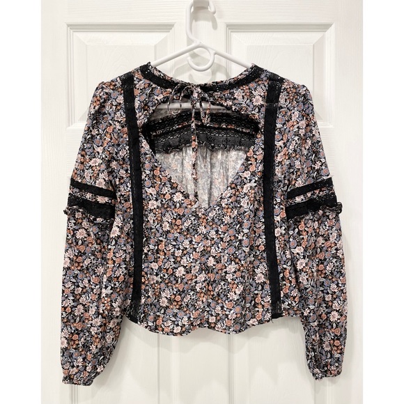 American Eagle Outfitters Floral Cropped Shirt - Picture 2 of 16